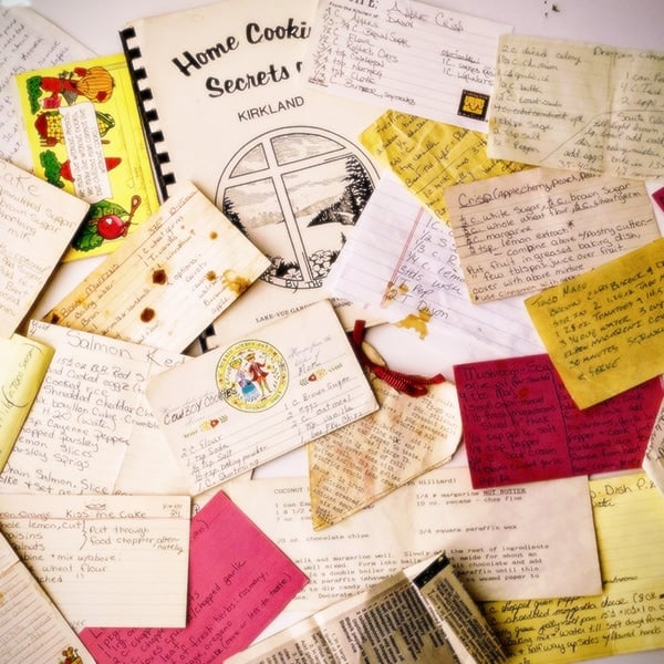 Image of several vintage recipe cards spread out