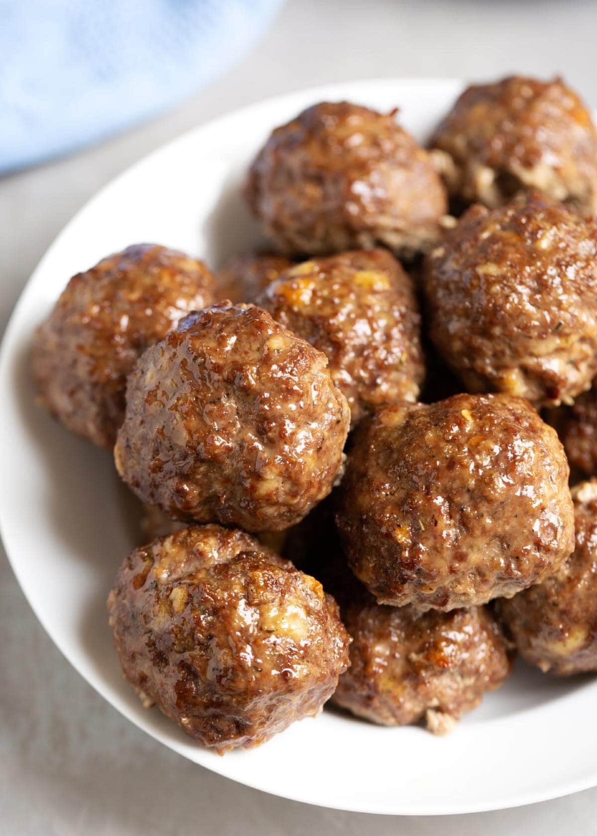 Easy Baked Meatballs on a plate