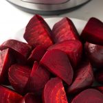 How to cook Instant Pot Beets. simplyhappyfoodie.com #beets #howtocookbeets #instantpotbeets #howtocookbeetsintheinstantpot #instantpotrecipes