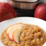 instant pot applesauce is healthy, fast, and delicious! simplyhappyfoodie.com #instantpotrecipes #instantpotrecipes #instantpotapplesauce #instantpot