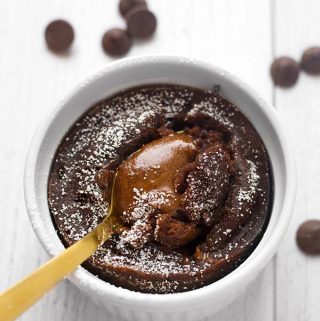 Instant Pot Chocolate Lava Cake is a rich, chocolatey little cake with a warm, gooey center of yummy chocolate "lava". This is an impressive Instant Pot dessert that is very simple to make. Pressure cooker chocolate lava cake is a perfect dessert for Valentine's Day! Instant Pot recipes by simplyhappyfoodie.com #instantpotchocolatelavacake #pressurecookerchocolatelavacake #valentinesdessert
