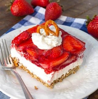 Strawberry Pretzel Jello Salad