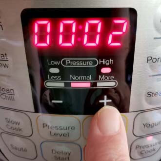setting the time on the pressure cooker