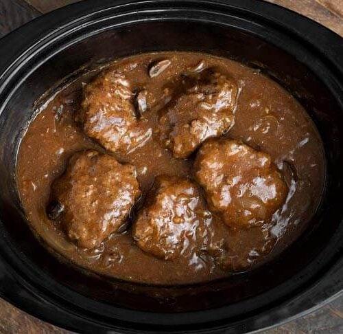 https://www.simplyhappyfoodie.com/wp-content/uploads/2019/09/slow-cooker-salisbury-steak-4-500x486.jpg