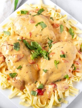 Instant Pot Creamy Cajun Chicken Breasts