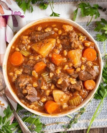 bowl of beef barley soup.