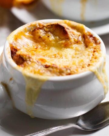 instant pot french onion soup in white dish.