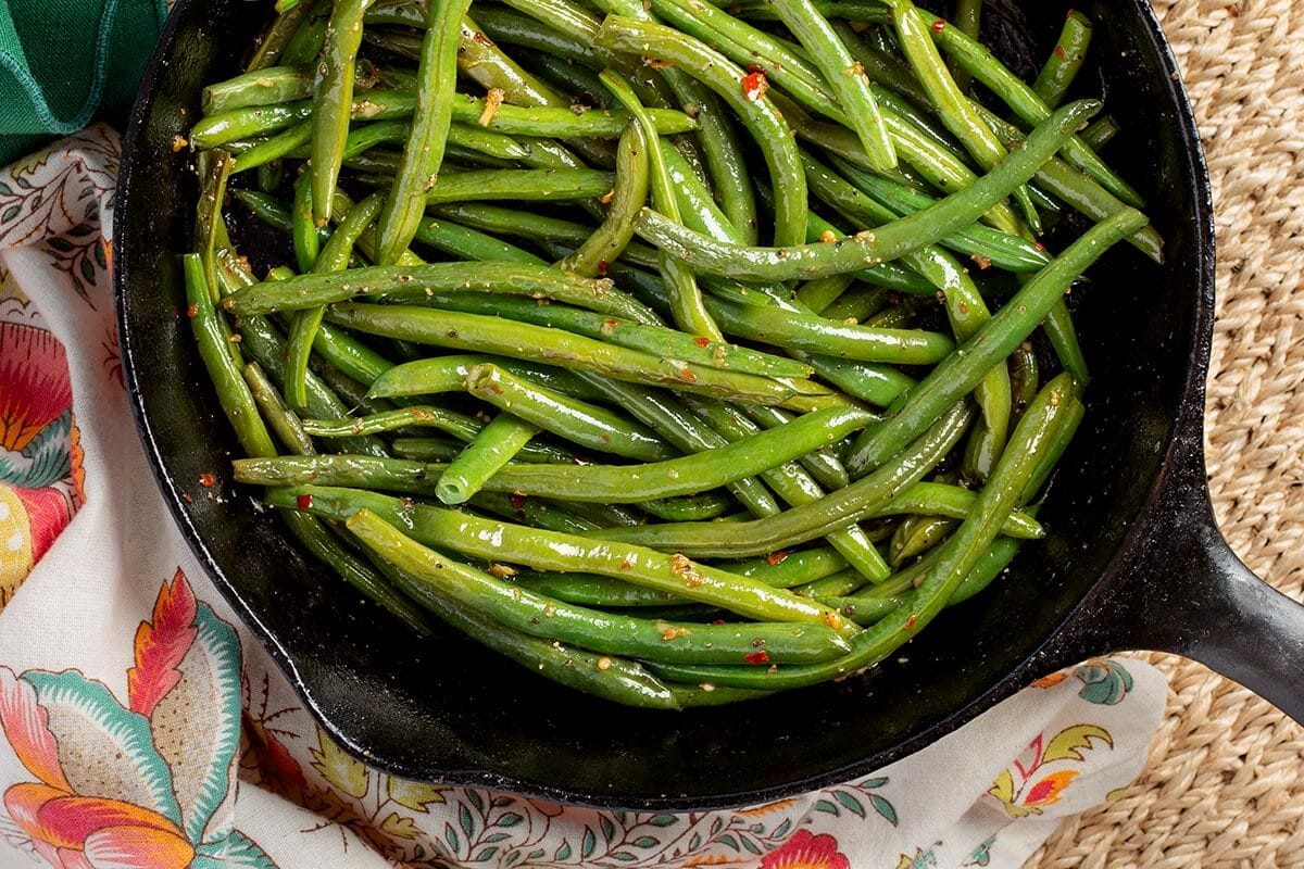 Easy Sautéed Green Beans in a skillet