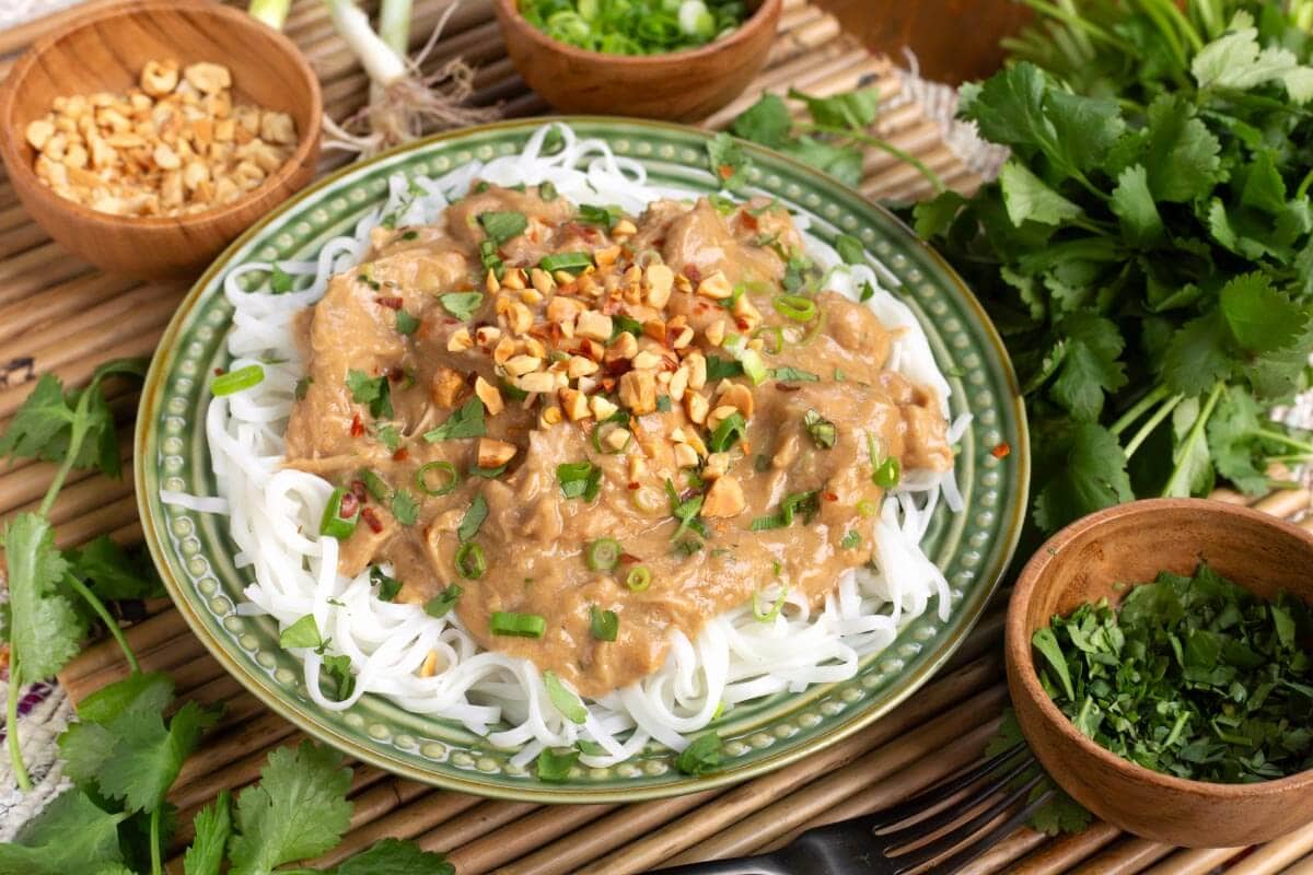 Crockpot Thai Peanut Chicken